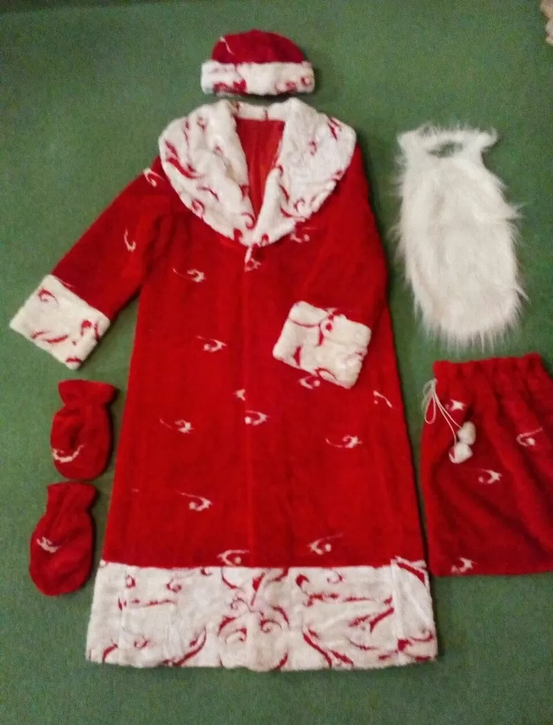 Аренда костюмов Деда Мороза и Снегурочки 4